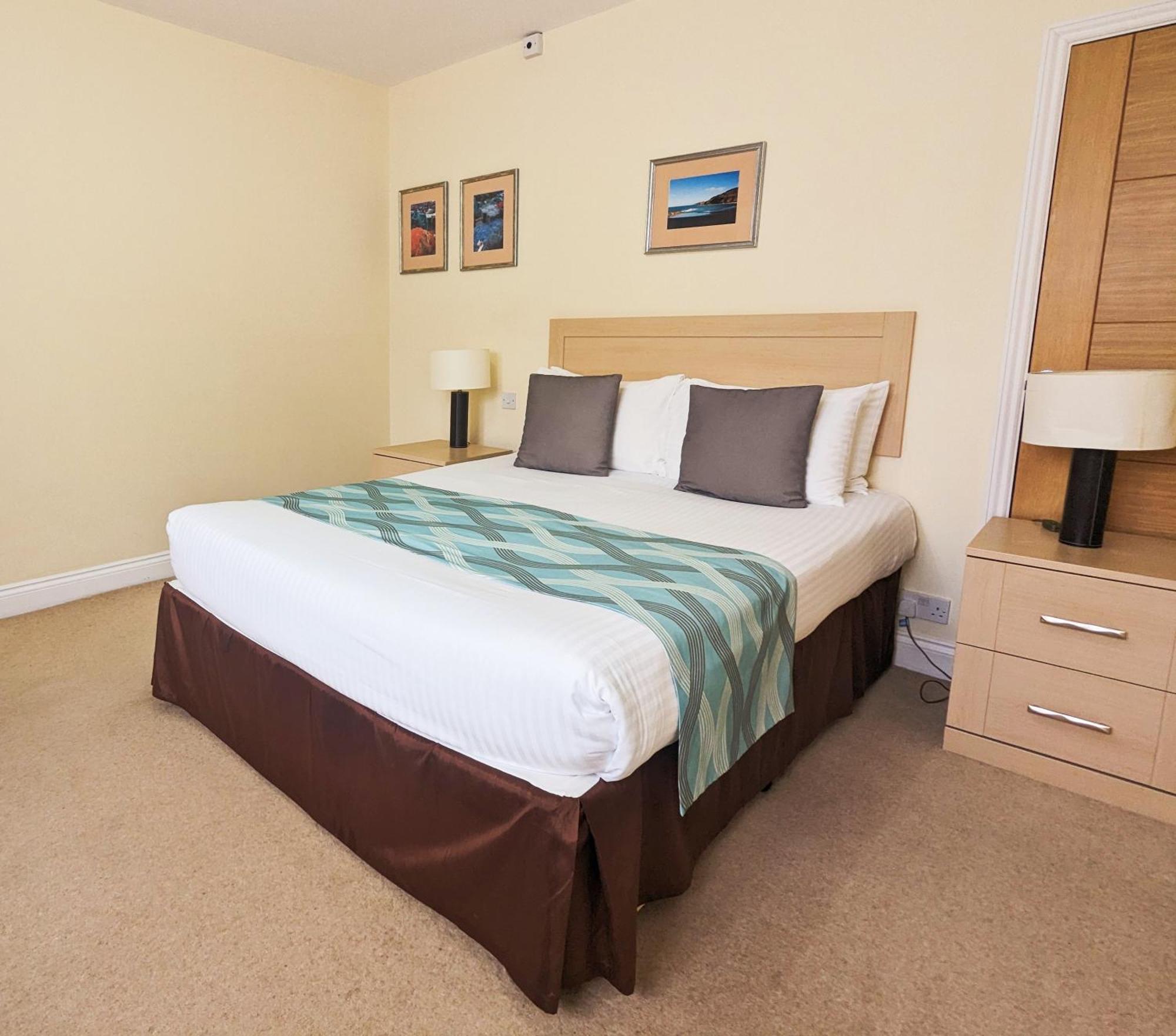 Biarritz Hotel St Brelade Bagian luar foto